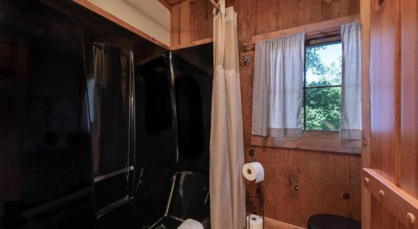 The Davies Family Inn - Adults Only بليسرفيل المظهر الخارجي الصورة