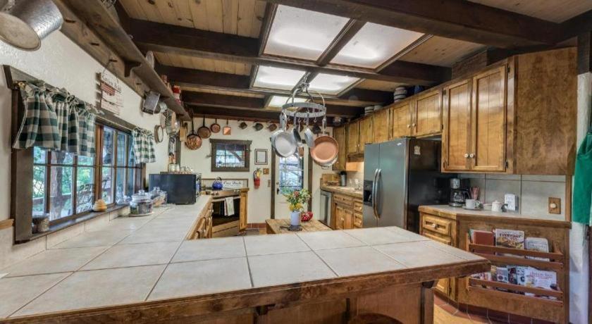 The Davies Family Inn - Adults Only بليسرفيل المظهر الخارجي الصورة